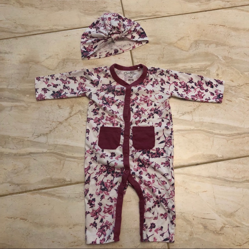 Jessica Simpson Baby Girl Onesie Set 💛